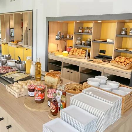 Hotel Ibis Biarritz Aeroport 3*