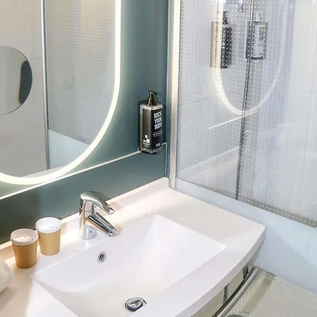 Ibis Biarritz Aeroport 3*