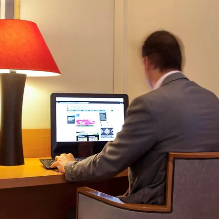 Ibis Biarritz Aeroport アングレット