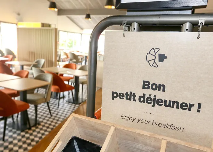 Ibis Biarritz Aeroport Hotel 3*