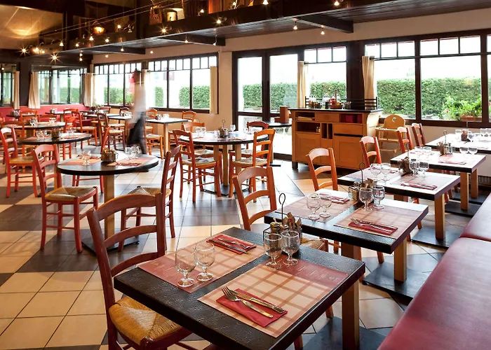 Ibis Biarritz Aeroport Hotel 3*